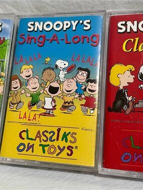 (Set of 3) VTG Peanuts "Snoopy's Classiks on Toys"